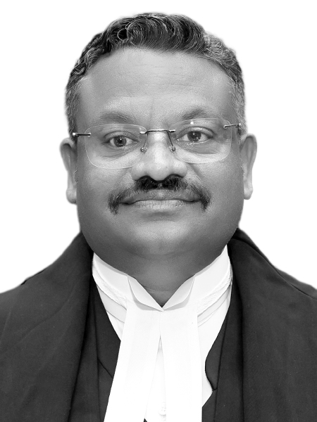 HON'BLE SHRI JUSTICE JAI KUMAR PILLAI photo
